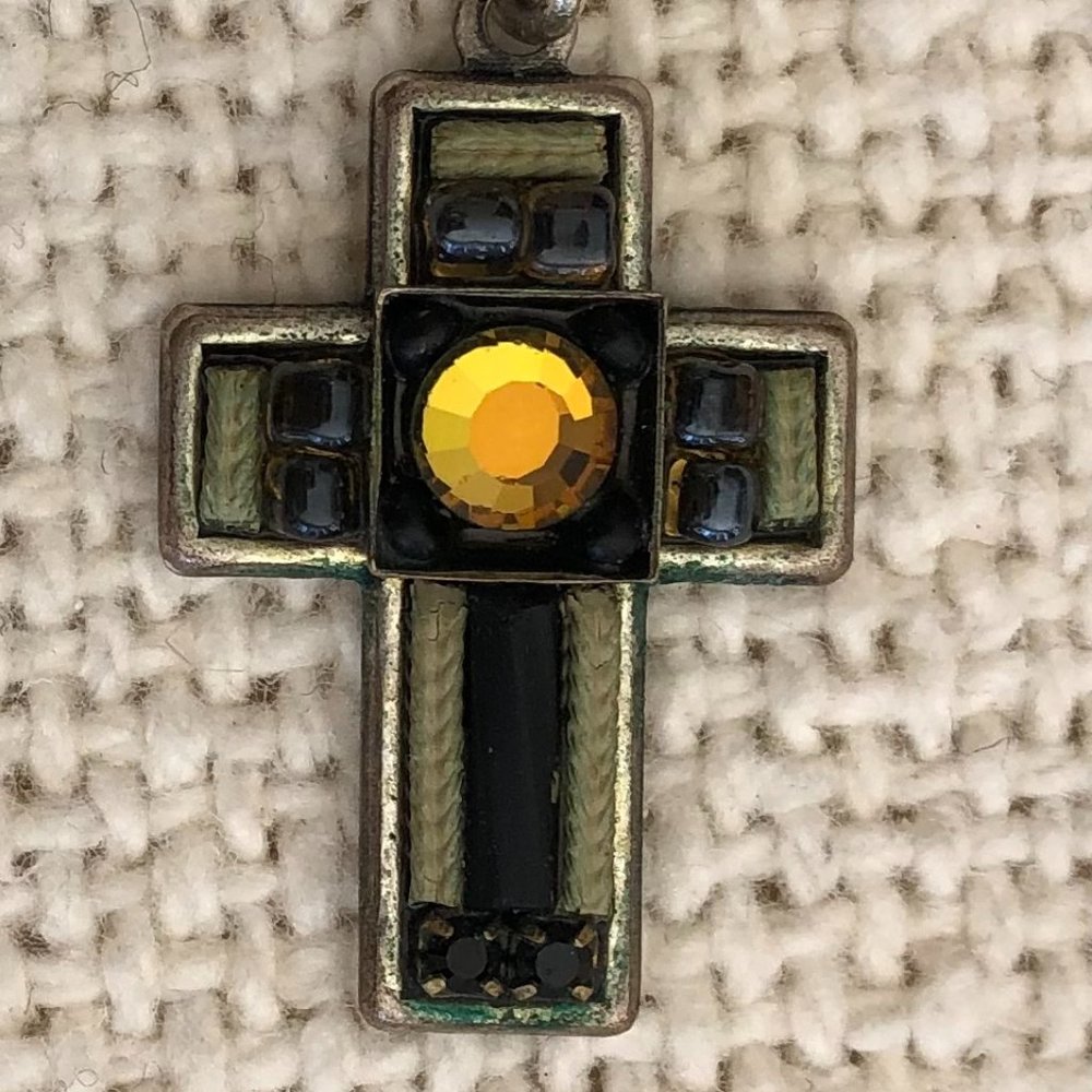 ayala bar cross pendant